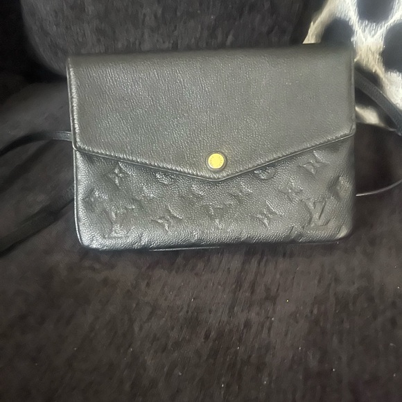 Handbags - Elegant Black Leather Women's Bag